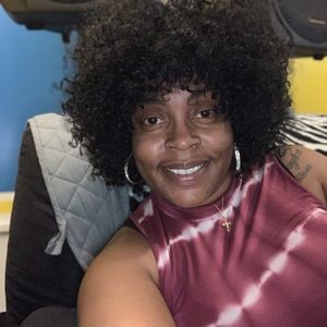 Meet your Posher, Vanessa